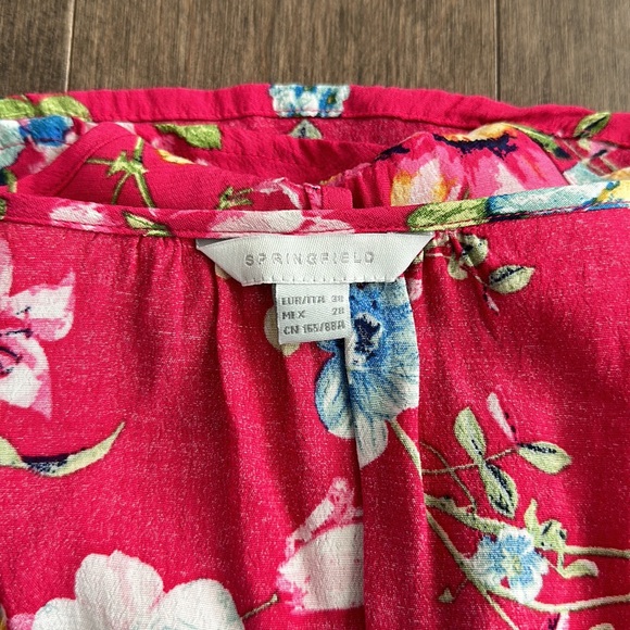 Summer blouse. Size 38. Purchased in Barcelona, Spain. Exposed shoulder - Picture 3 of 3